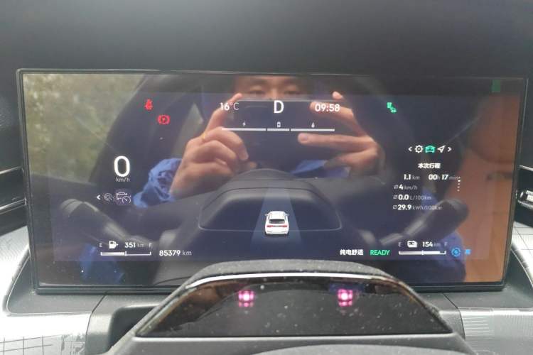 Used Lynk & Co 09 EM-P 2023 2.0TD EM-P Long-Range Version PM Six-Seater Instrument Cluster