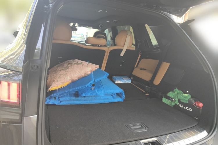 Used Lynk & Co 09 EM-P 2023 2.0TD EM-P Long-Range Version PM 7-Seater Trunk