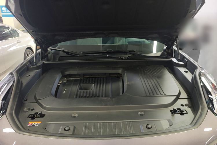 Used Lynk & Co 09 EM-P 2023 2.0TD EM-P Long-Range Version PM 7-Seater Engine Bay