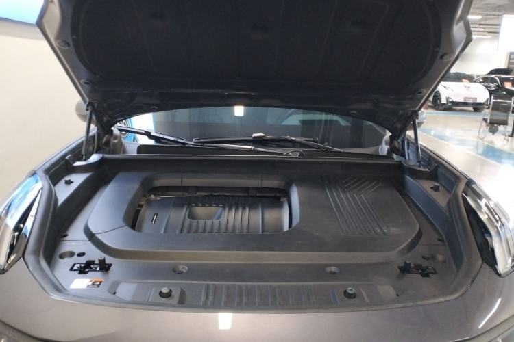 Used Lynk & Co 09 EM-P 2023 2.0TD EM-P Long-Range Version PM 7-Seater Engine Bay