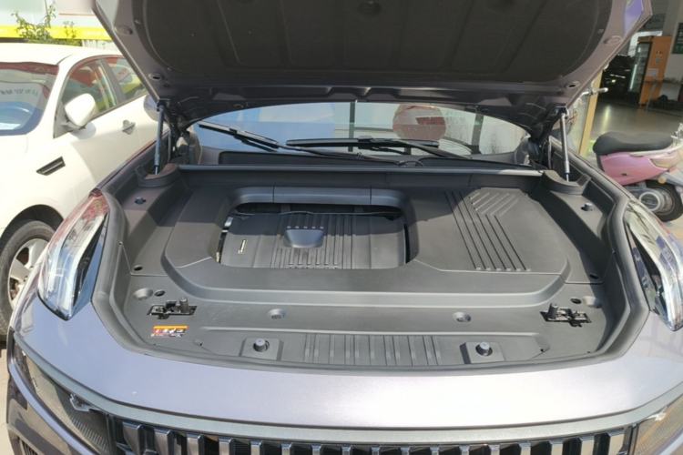 Used Lynk & Co 09 EM-P 2023 2.0TD EM-P Long-Range Version PM Six-Seater Engine Bay
