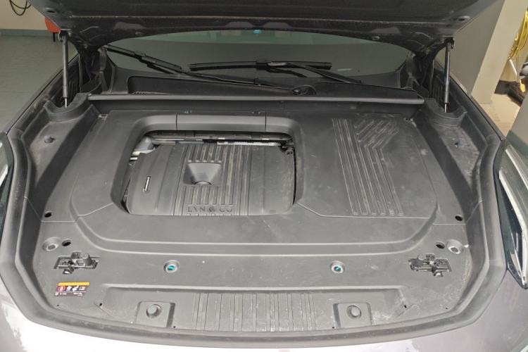 Used Lynk & Co 09 EM-P 2023 2.0TD EM-P Long-Range Version PM Six-Seater Engine Bay