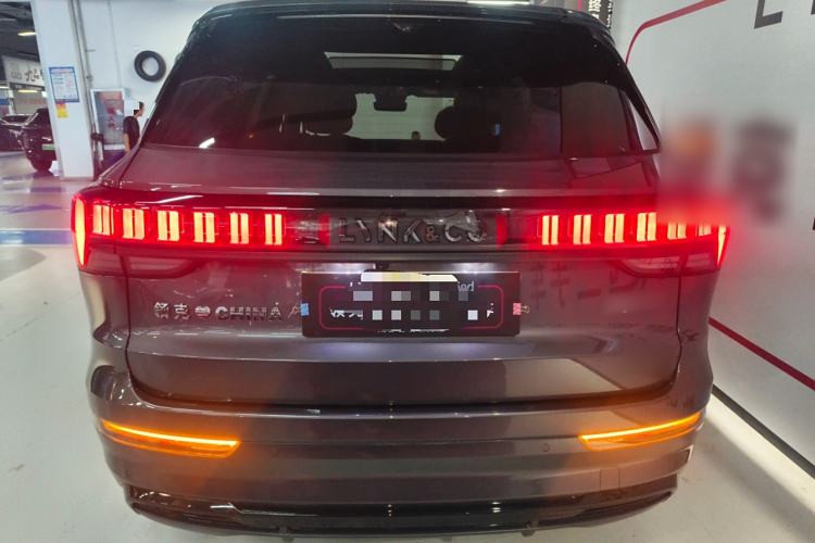 Used Lynk & Co 09 EM-P 2023 2.0TD EM-P Long-Range Version PM Six-Seater Exterior 4