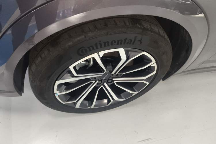Used Lynk & Co 09 EM-P 2023 2.0TD EM-P Long-Range Version PM Six-Seater Exterior 7
