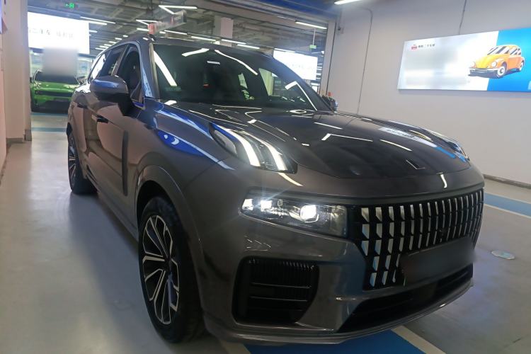 Used Lynk & Co 09 EM-P 2023 2.0TD EM-P Long-Range Version PM 7-Seater Front Right 45 Deg