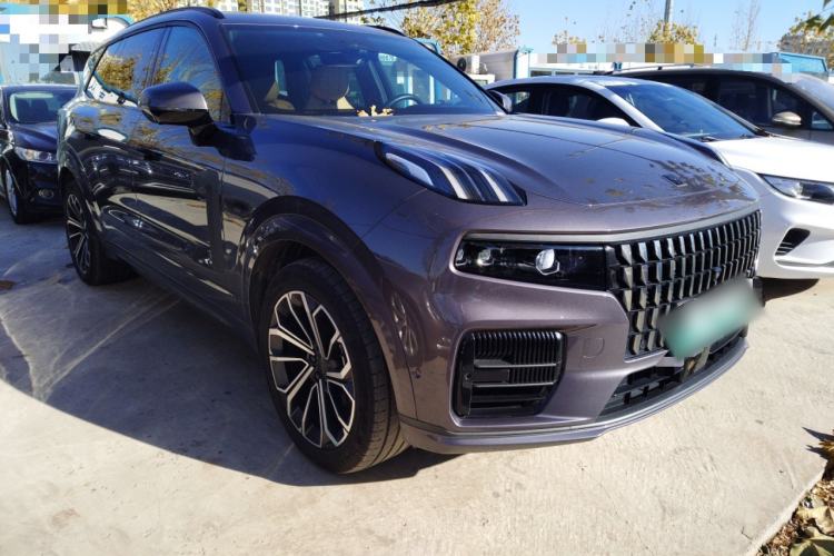 Used Lynk & Co 09 EM-P 2023 2.0TD EM-P Long-Range Version PM 7-Seater Front Right 45 Deg
