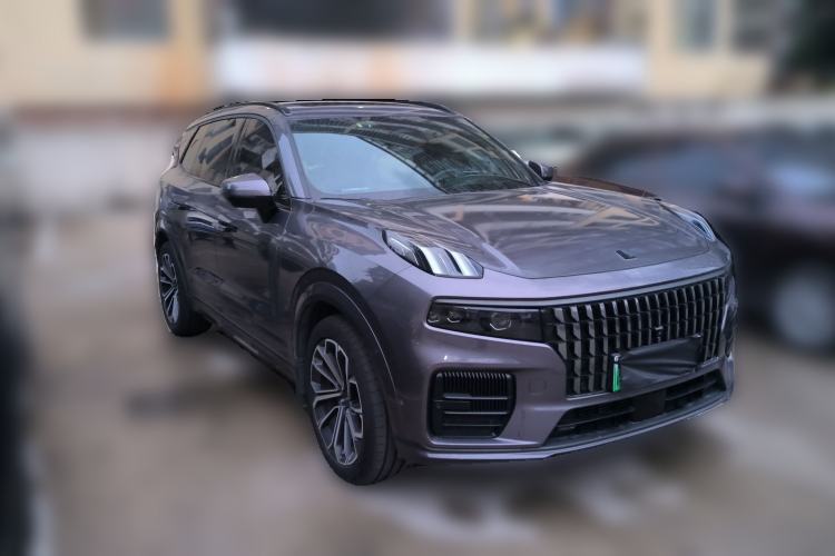 Used Lynk & Co 09 EM-P 2023 2.0TD EM-P Long-Range Version PM 7-Seater Front Right 45 Deg