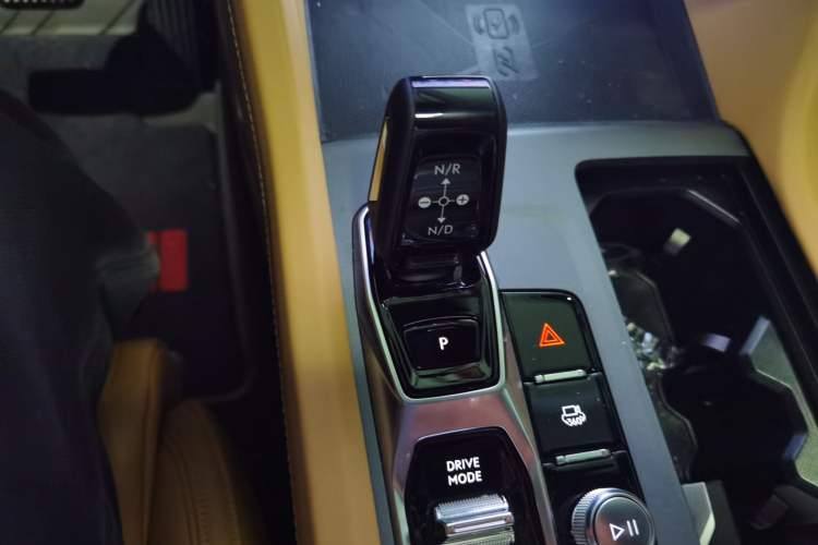 Used Lynk & Co 09 EM-P 2023 2.0TD EM-P Long-Range Version PM Six-Seater Gear Lever