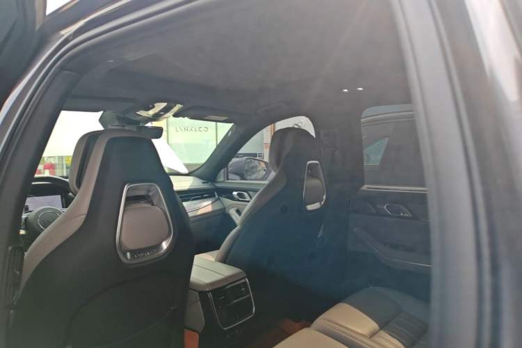Used Lynk & Co 09 EM-P 2023 2.0TD EM-P Long-Range Version PM 7-Seater Headliner