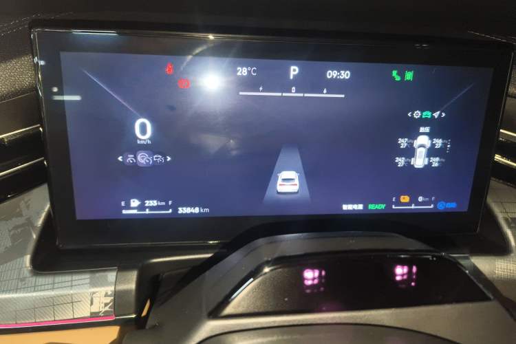 Used Lynk & Co 09 EM-P 2023 2.0TD EM-P Long-Range Version PM Six-Seater Instrument Cluster