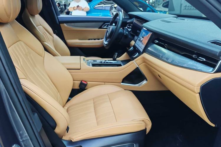 Used Lynk & Co 09 EM-P 2023 2.0TD EM-P Long-Range Version PM 7-Seater Interior 11