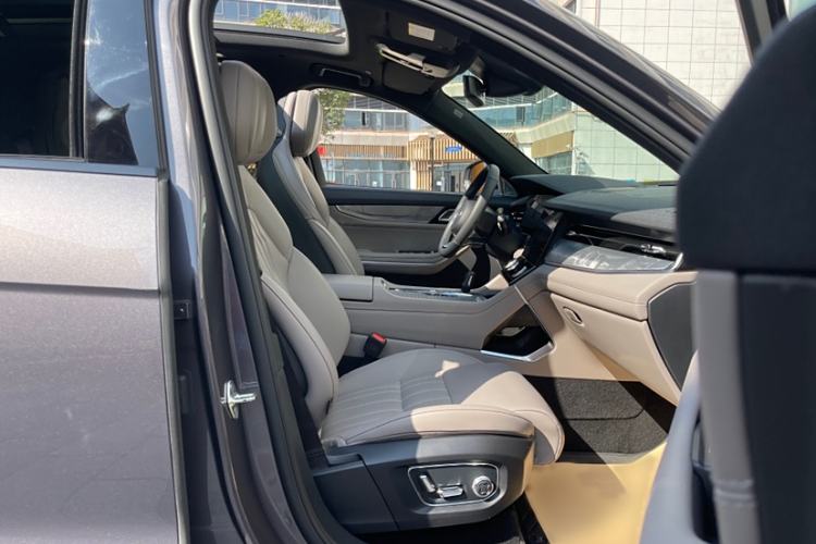 Used Lynk & Co 09 EM-P 2023 2.0TD EM-P Long-Range Version PM 7-Seater Interior 6