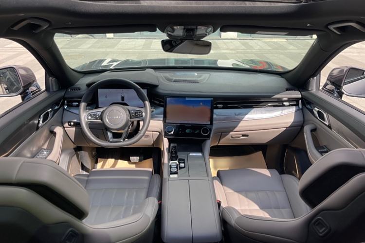 Used Lynk & Co 09 EM-P 2023 2.0TD EM-P Long-Range Version PM 7-Seater Interior 7