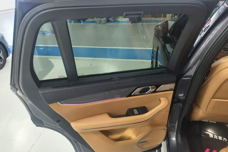 Used Lynk & Co 09 EM-P 2023 2.0TD EM-P Long-Range Version PM Six-Seater Interior 8