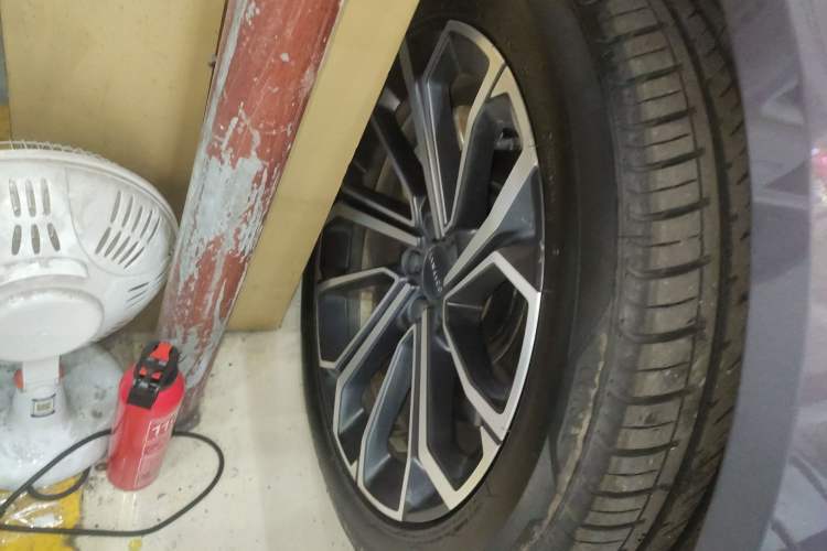 Used Lynk & Co 09 EM-P 2023 2.0TD EM-P Long-Range Version PM 7-Seater Left Front Wheel Hub