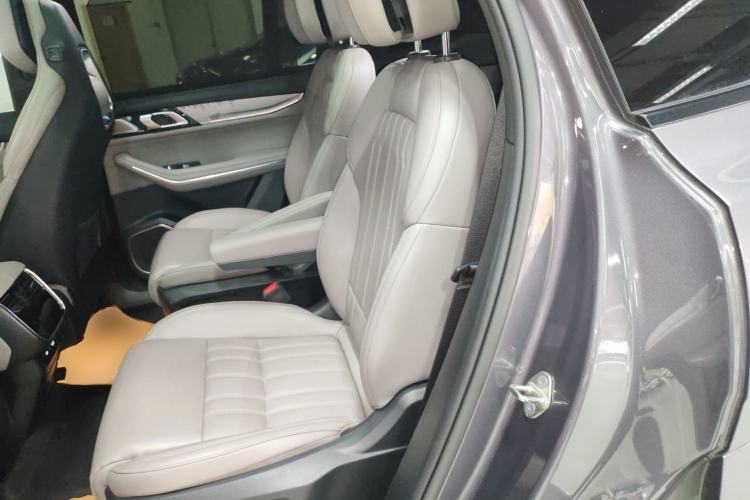 Used Lynk & Co 09 EM-P 2023 2.0TD EM-P Long-Range Version PM Six-Seater Left Rear Seat