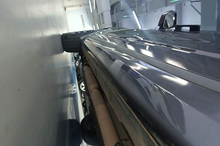 Used Lynk & Co 09 EM-P 2023 2.0TD EM-P Long-Range Version PM 7-Seater Left Side Sill