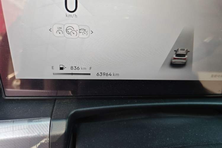 Used Lynk & Co 09 EM-P 2023 2.0TD EM-P Long-Range Version PM 7-Seater Odometer Close Up
