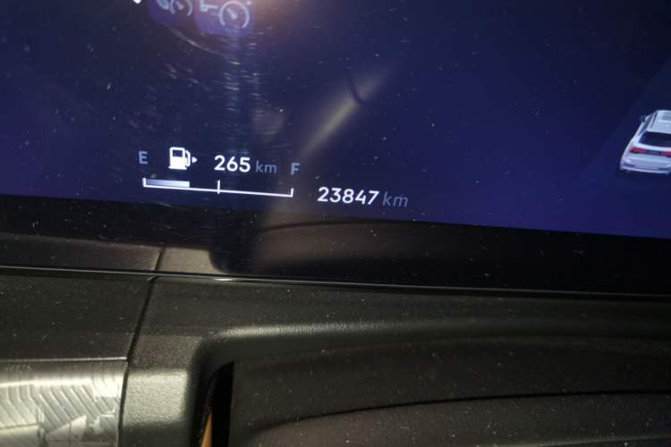 Used Lynk & Co 09 EM-P 2023 2.0TD EM-P Long-Range Version PM Six-Seater Odometer Close Up