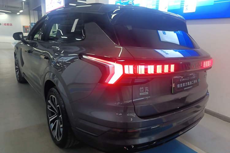 Used Lynk & Co 09 EM-P 2023 2.0TD EM-P Long-Range Version PM 7-Seater Rear Left 45 Deg