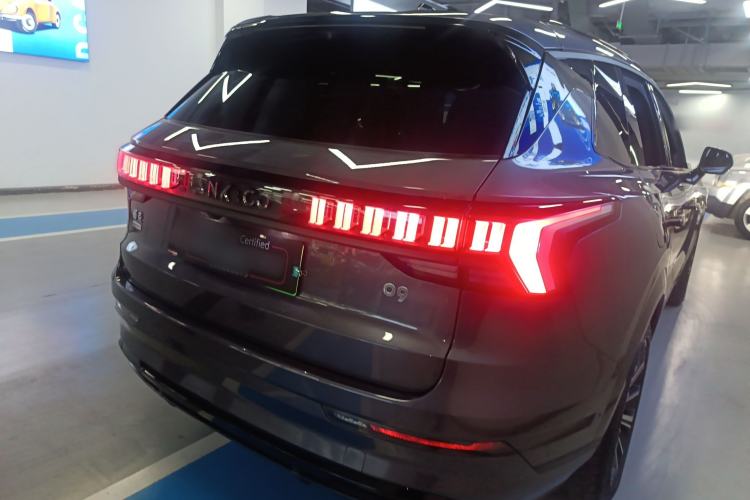 Used Lynk & Co 09 EM-P 2023 2.0TD EM-P Long-Range Version PM 7-Seater Rear Right 45 Deg