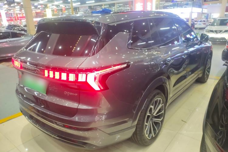 Used Lynk & Co 09 EM-P 2023 2.0TD EM-P Long-Range Version PM 7-Seater Rear Right 45 Deg