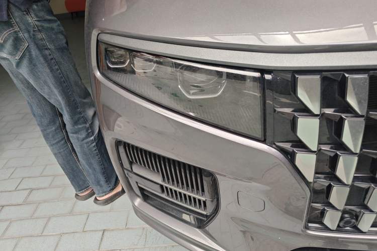 Used Lynk & Co 09 EM-P 2023 2.0TD EM-P Long-Range Version PM Six-Seater Right Front Headlight