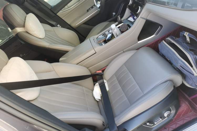 Used Lynk & Co 09 EM-P 2023 2.0TD EM-P Long-Range Version PM Six-Seater Right Front Seat