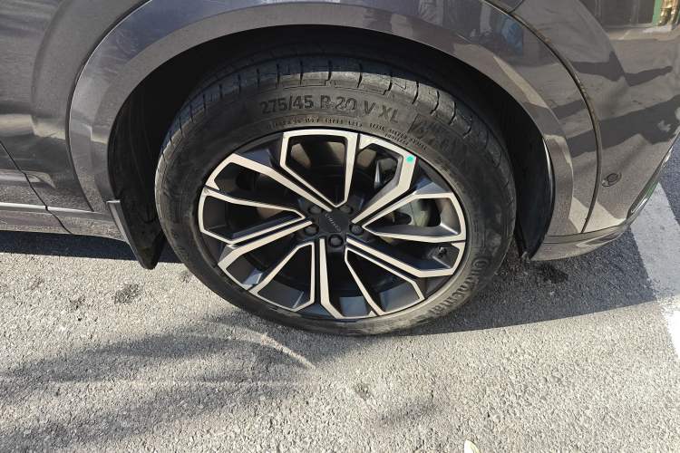 Used Lynk & Co 09 EM-P 2023 2.0TD EM-P Long-Range Version PM 7-Seater Right Front Wheel Hub