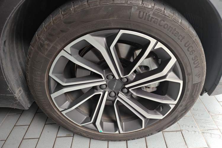 Used Lynk & Co 09 EM-P 2023 2.0TD EM-P Long-Range Version PM Six-Seater Right Front Wheel Hub