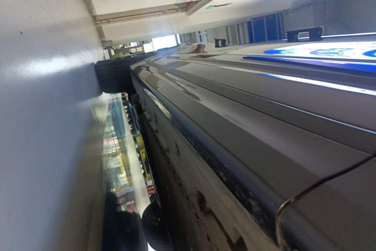 Used Lynk & Co 09 EM-P 2023 2.0TD EM-P Long-Range Version PM 7-Seater Right Side Sill