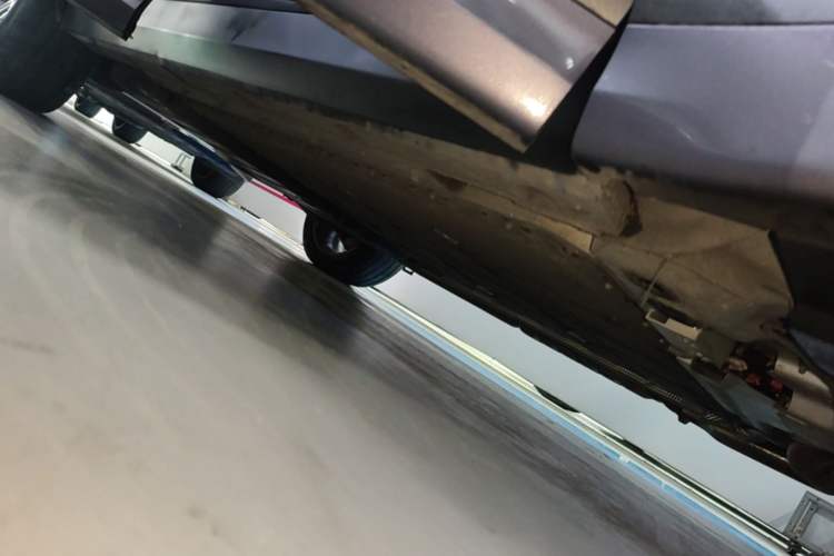 Used Lynk & Co 09 EM-P 2023 2.0TD EM-P Long-Range Version PM 7-Seater Right Side Sill