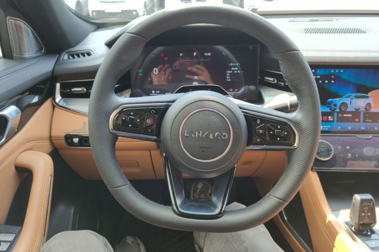 Used Lynk & Co 09 EM-P 2023 2.0TD EM-P Long-Range Version PM Six-Seater Steering Wheel