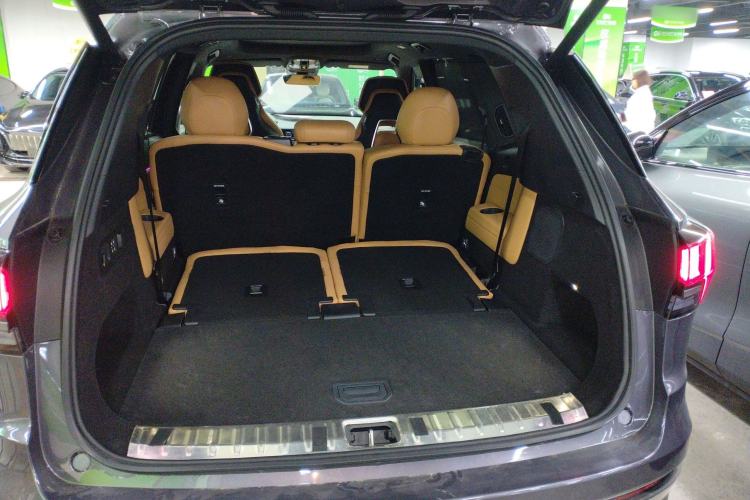 Used Lynk & Co 09 EM-P 2023 2.0TD EM-P Long-Range Version PM 7-Seater Trunk