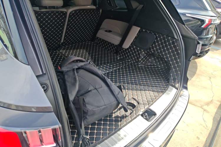 Used Lynk & Co 09 EM-P 2023 2.0TD EM-P Long-Range Version PM 7-Seater Trunk