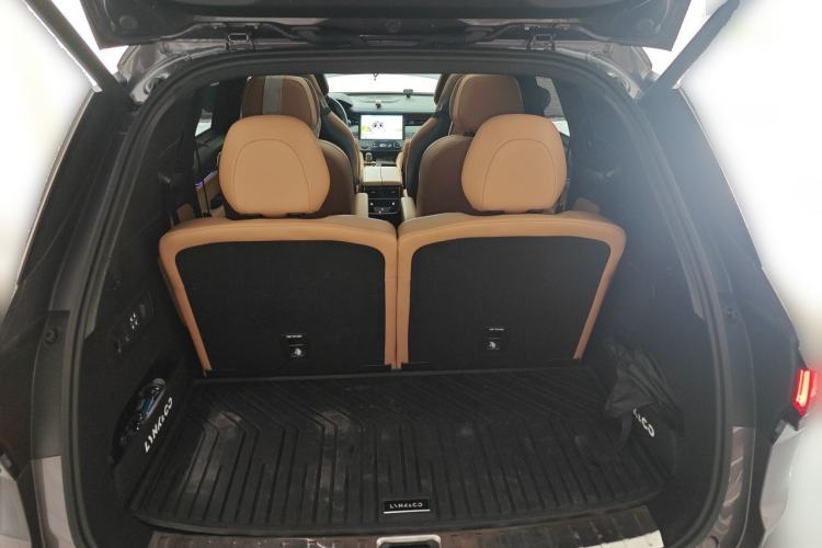 Used Lynk & Co 09 EM-P 2023 2.0TD EM-P Long-Range Version PM Six-Seater Trunk