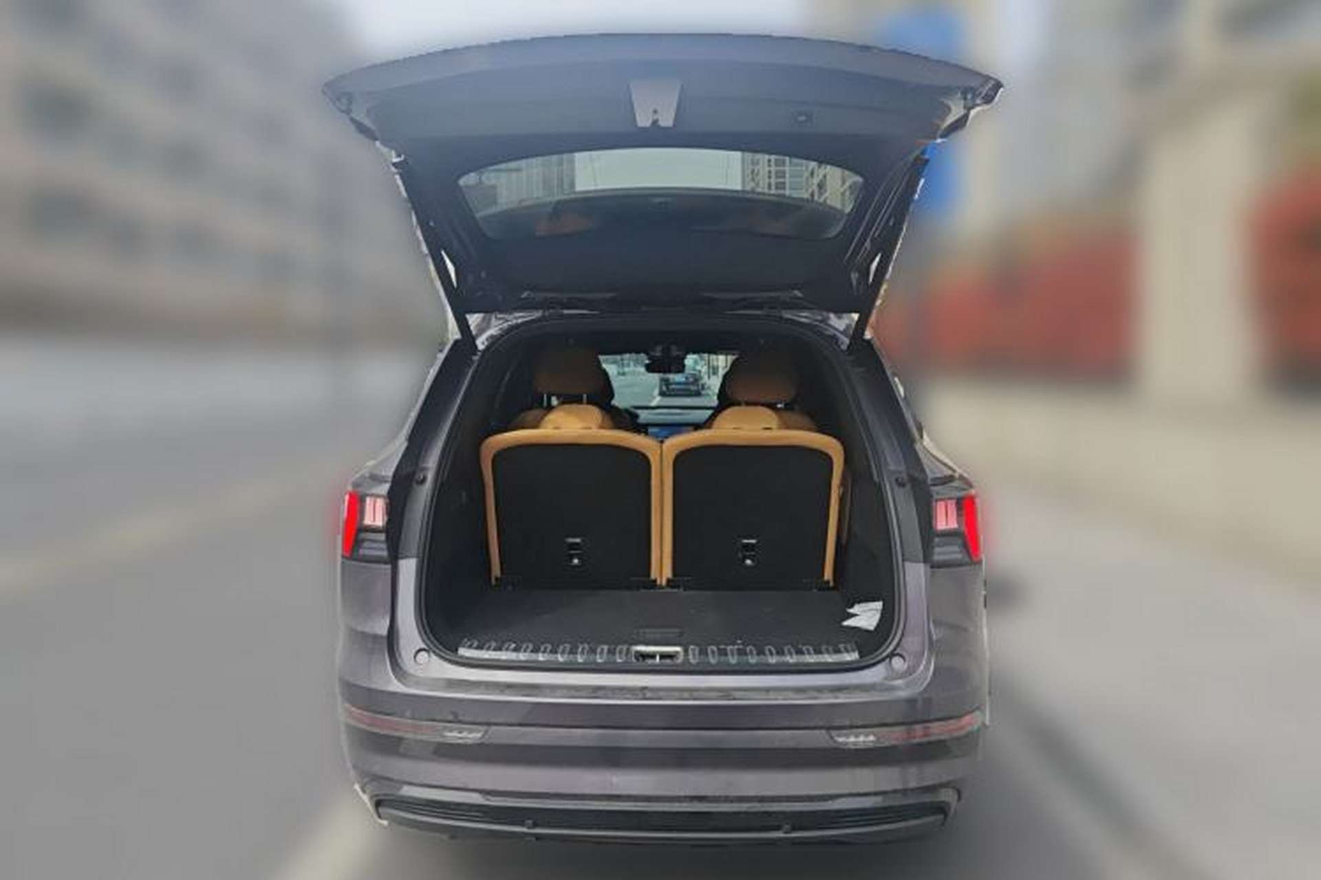 Used Lynk & Co 09 EM-P 2023 2.0TD EM-P Long-Range Version PM Six-Seater Trunk