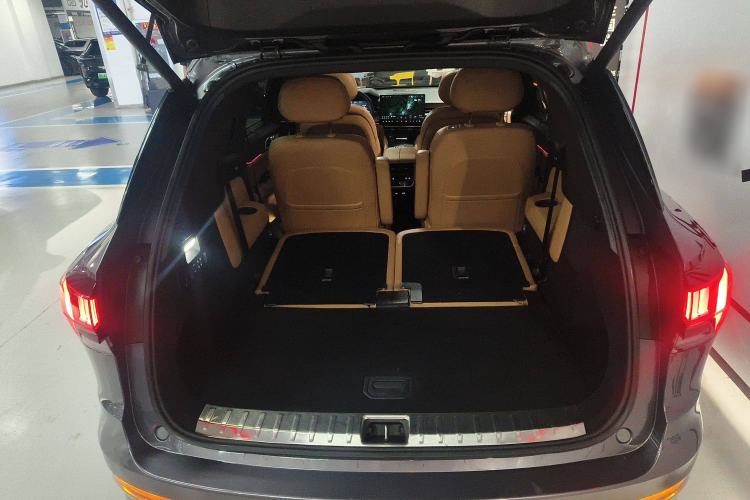 Used Lynk & Co 09 EM-P 2023 2.0TD EM-P Long-Range Version PM Six-Seater Trunk