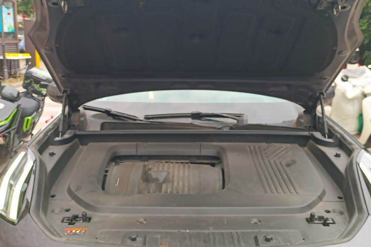 Used Lynk & Co 09 EM-P 2023 2.0TD EM-P Long-Range Version AM Seven-Seater Engine Bay