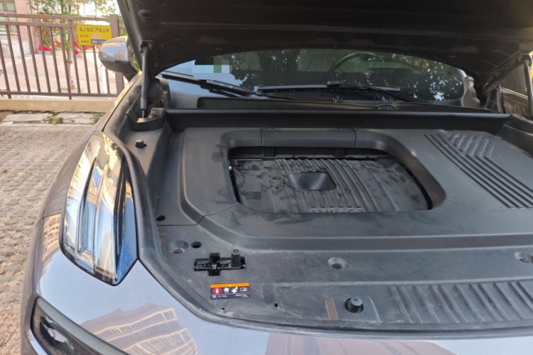 Used Lynk & Co 09 EM-P 2023 2.0TD EM-P Long-Range Version PM 7-Seater Engine Bay Right