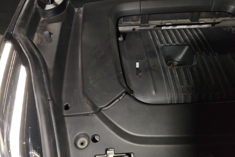 Used Lynk & Co 09 EM-P 2023 2.0TD EM-P Long-Range Version PM Six-Seater Engine Bay Right