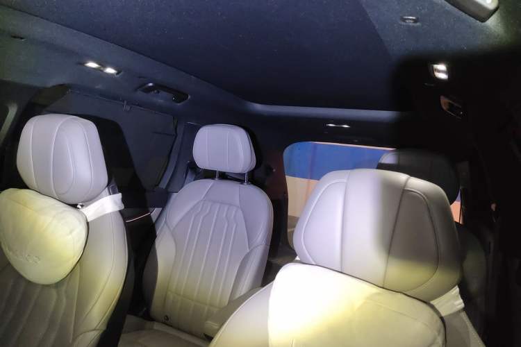 Used Lynk & Co 09 EM-P 2023 2.0TD EM-P Long-Range Version PM Six-Seater Headliner