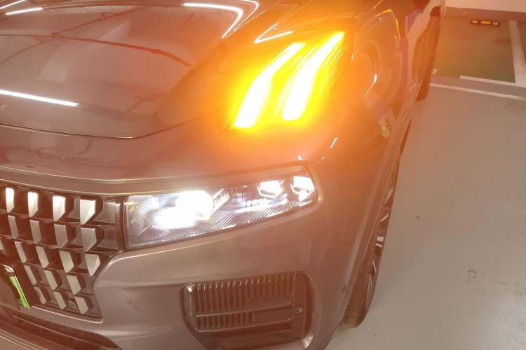 Used Lynk & Co 09 EM-P 2023 2.0TD EM-P Long-Range Version PM Six-Seater Left Front Headlight