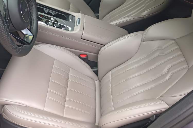 Used Lynk & Co 09 EM-P 2023 2.0TD EM-P Long-Range Version AM Seven-Seater Left Front Seat