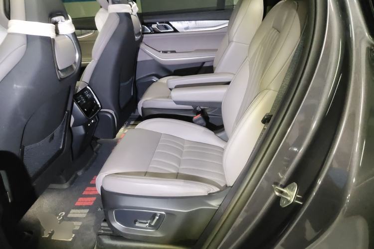 Used Lynk & Co 09 EM-P 2023 2.0TD EM-P Long-Range Version PM Six-Seater Left Rear Seat