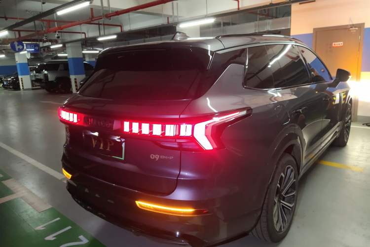 Used Lynk & Co 09 EM-P 2023 2.0TD EM-P Long-Range Version PM Six-Seater Rear Right 45 Deg