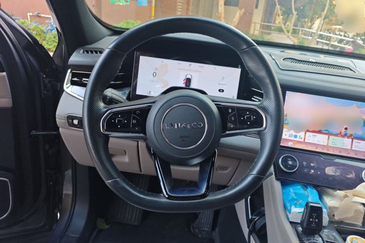 Used Lynk & Co 09 EM-P 2023 2.0TD EM-P Long-Range Version PM 7-Seater Steering Wheel