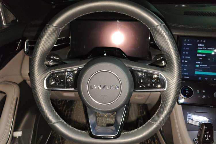 Used Lynk & Co 09 EM-P 2023 2.0TD EM-P Long-Range Version PM Six-Seater Steering Wheel