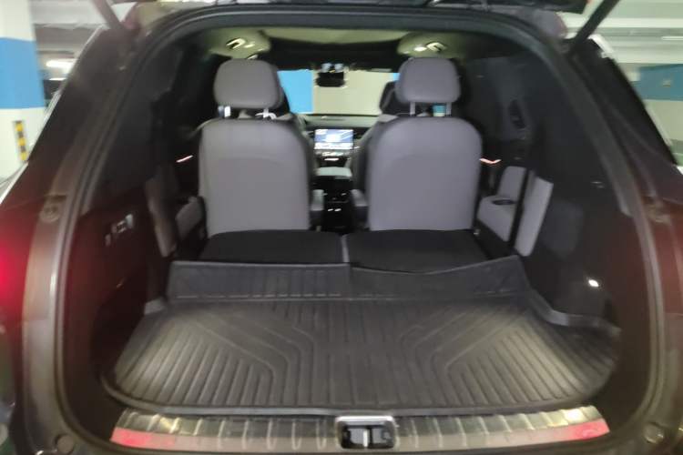 Used Lynk & Co 09 EM-P 2023 2.0TD EM-P Long-Range Version PM Six-Seater Trunk