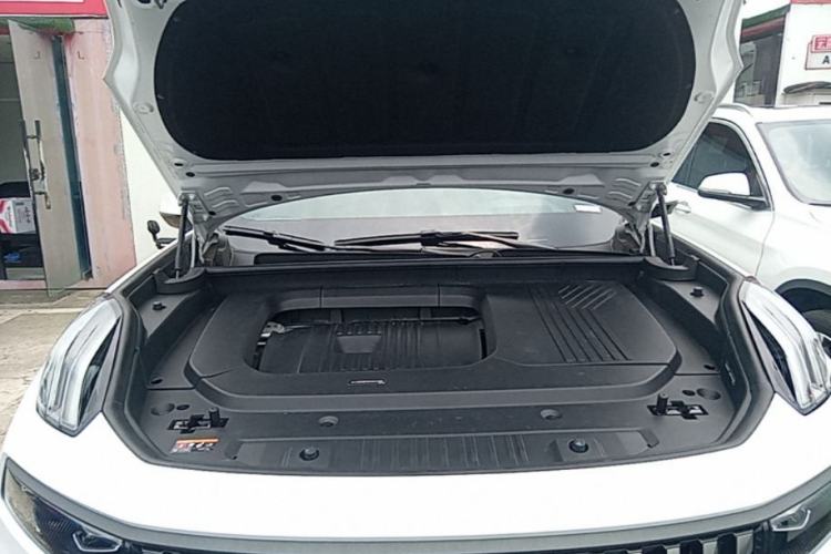 Used Lynk & Co 09 EM-P 2023 2.0TD EM-P Long-Range Version PM 7-Seater Engine Bay